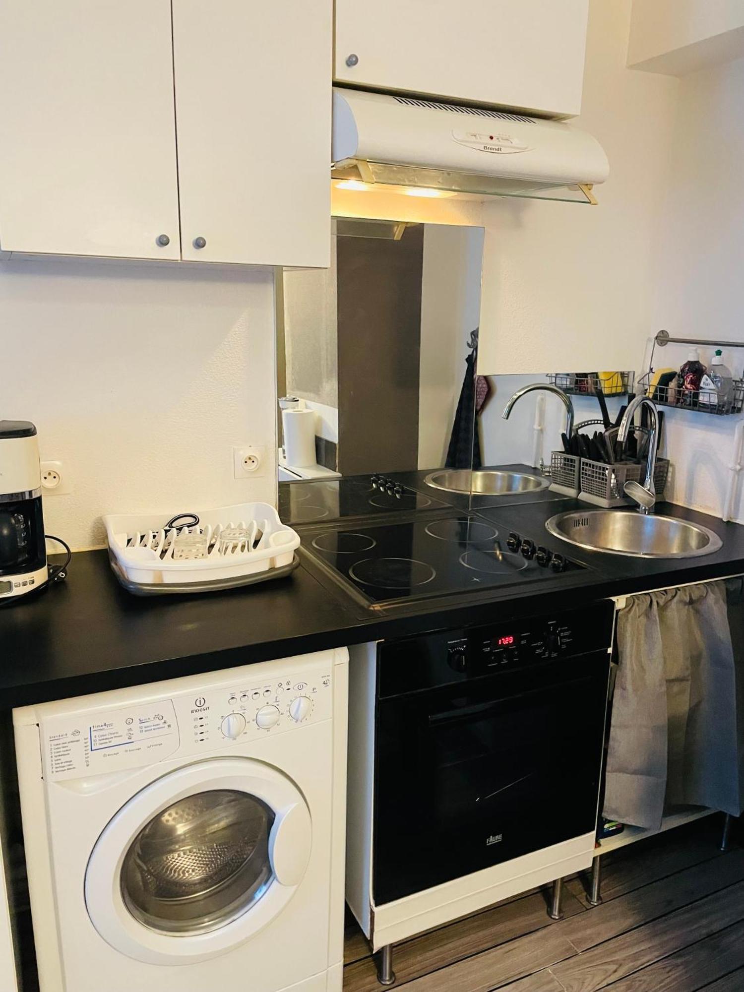 Comfortable Studio In Clichy Εξωτερικό φωτογραφία