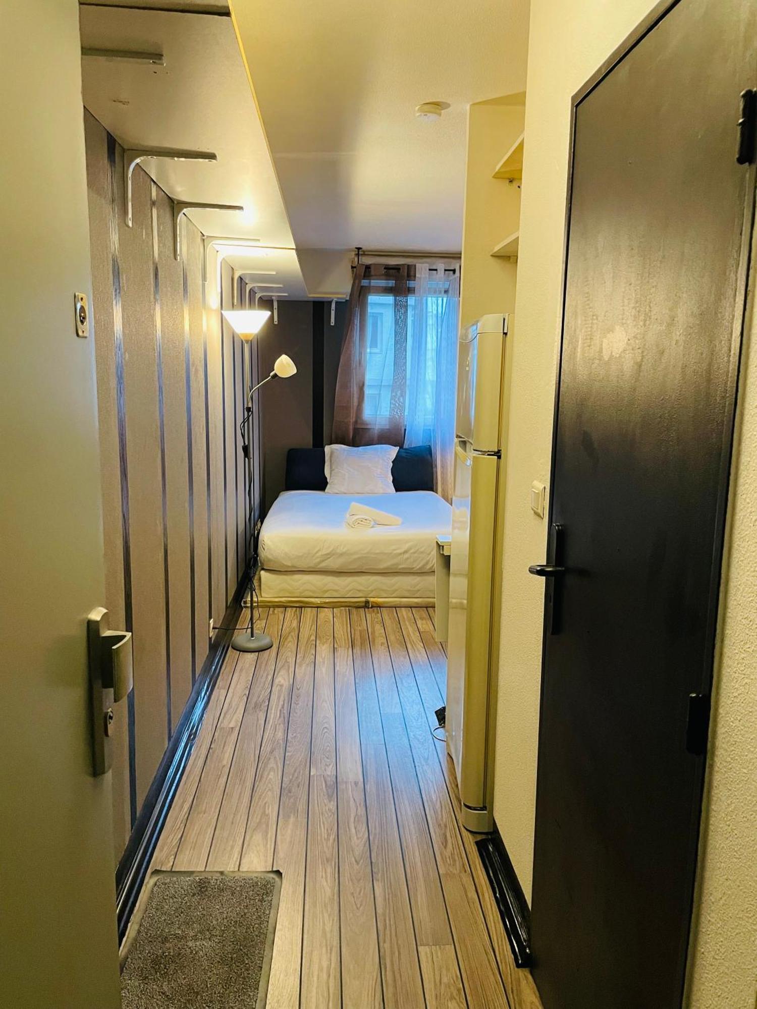 Comfortable Studio In Clichy Εξωτερικό φωτογραφία