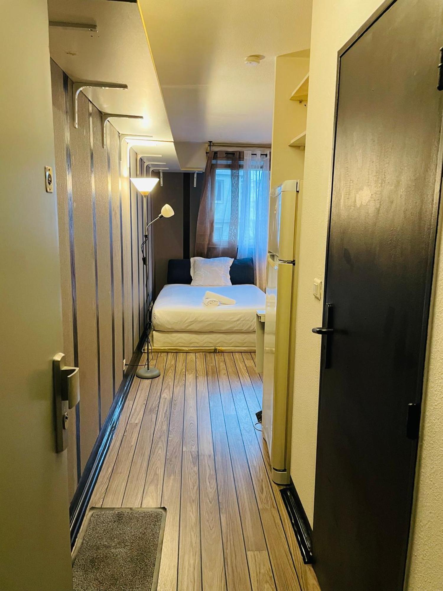 Comfortable Studio In Clichy Εξωτερικό φωτογραφία